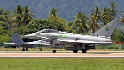 Photo ID 116587 by Carl Brent. UK Air Force Eurofighter Typhoon FGR4, ZJ925