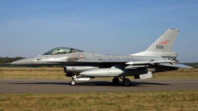 Photo ID 117178 by Thomas Ziegler - Aviation-Media. Norway Air Force General Dynamics F 16A Fighting Falcon, 668