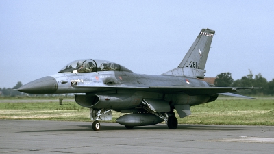 Photo ID 117809 by Joop de Groot. Netherlands Air Force General Dynamics F 16B Fighting Falcon, J 261