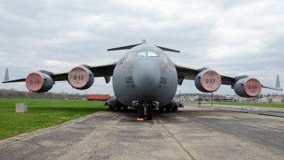 Photo ID 117945 by W.A.Kazior. USA Air Force Boeing C 17A Globemaster III, 87 0025