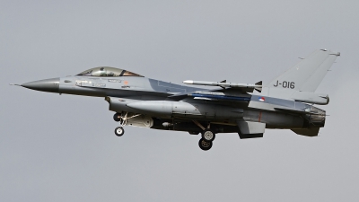 Photo ID 118566 by Niels Roman / VORTEX-images. Netherlands Air Force General Dynamics F 16AM Fighting Falcon, J 016