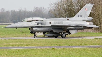 Photo ID 118731 by Alex van Noye. Poland Air Force General Dynamics F 16D Fighting Falcon, 4082