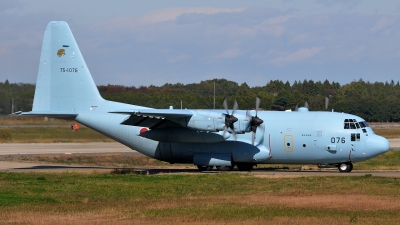 Photo ID 120677 by Peter Terlouw. Japan Air Force Lockheed C 130H Hercules L 382, 75 1076