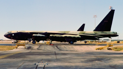 Photo ID 120825 by Baldur Sveinsson. USA Air Force Boeing B 52D Stratofortress, 56 0688