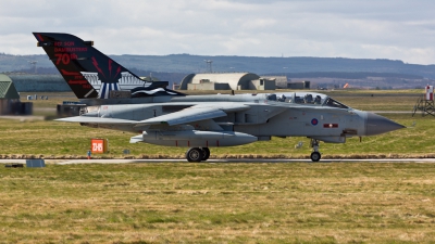 Photo ID 121141 by Doug MacDonald. UK Air Force Panavia Tornado GR4, ZA412