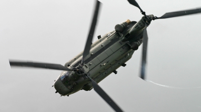 Photo ID 15863 by Melchior Timmers. UK Air Force Boeing Vertol Chinook HC2 CH 47D, ZA705