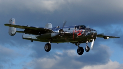 Photo ID 123432 by Lukas Kinneswenger. Private Red Bull North American B 25J Mitchell, N6123C