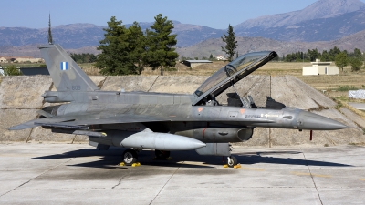 Photo ID 16257 by Chris Lofting. Greece Air Force General Dynamics F 16D Fighting Falcon, 609