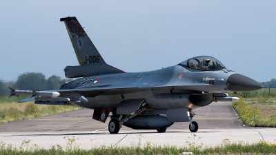 Photo ID 126174 by John. Netherlands Air Force General Dynamics F 16AM Fighting Falcon, J 006