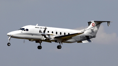 Photo ID 126314 by Carl Brent. Switzerland Air Force Beech 1900D, T 729