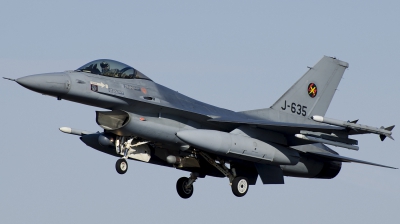 Photo ID 127255 by Armando Tuñon. Netherlands Air Force General Dynamics F 16AM Fighting Falcon, J 635