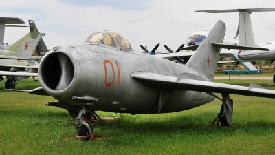 Photo ID 129154 by Martin Thoeni - Powerplanes. Russia Air Force Mikoyan Gurevich MiG 17, 01 RED