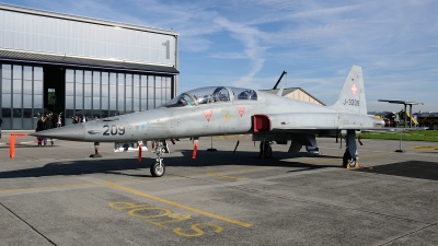 Photo ID 130348 by Martin Thoeni - Powerplanes. Switzerland Air Force Northrop F 5F Tiger II, J 3209