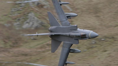 Photo ID 16961 by Tom Gibbons. UK Air Force Panavia Tornado GR4, ZA594