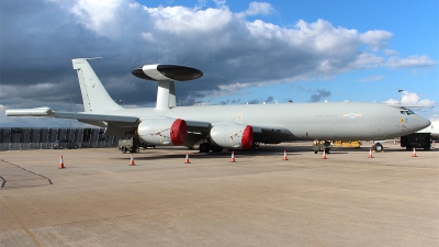 Photo ID 131758 by Ruben Galindo. UK Air Force Boeing E 3D Sentry AEW1 707 300, ZH104