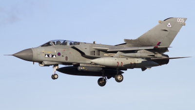 Photo ID 132707 by Chris Lofting. UK Air Force Panavia Tornado GR4A, ZA371