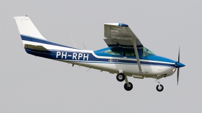 Photo ID 132883 by Jan Eenling. Netherlands Police Cessna 182R, PH RPH
