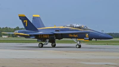 Photo ID 133468 by David F. Brown. USA Navy McDonnell Douglas F A 18B Hornet, 161943