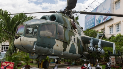 Photo ID 134187 by Andreas Zeitler - Flying-Wings. Vietnam Air Force Mil Mi 24A, 7403
