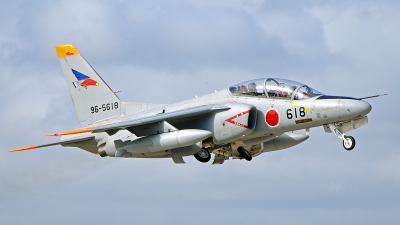 Photo ID 134256 by Mark Munzel. Japan Air Force Kawasaki T 4, 96 5618