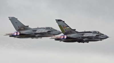 Photo ID 17463 by Marcel Bos. UK Air Force Panavia Tornado GR4, ZA543
