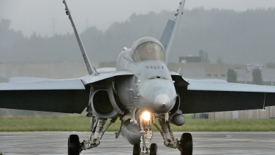 Photo ID 134459 by Martin Thoeni - Powerplanes. Switzerland Air Force McDonnell Douglas F A 18C Hornet, J 5015