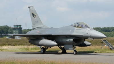 Photo ID 17534 by Lieuwe Hofstra. Italy Air Force General Dynamics F 16A ADF Fighting Falcon, MM7245