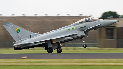 Photo ID 136966 by Chris Albutt. UK Air Force Eurofighter Typhoon FGR4, ZJ926