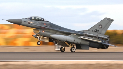 Photo ID 136385 by Ruben Galindo. Netherlands Air Force General Dynamics F 16AM Fighting Falcon, J 136