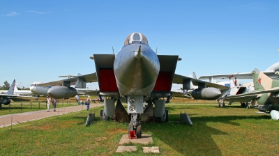Photo ID 136846 by Chris Albutt. Russia Air Force Mikoyan Gurevich MiG 31, 202 BLUE