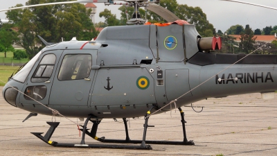 Photo ID 136891 by Martin Kubo. Brazil Navy Aerospatiale Helibras UH 12 Esquilo HB 350B, N 7051