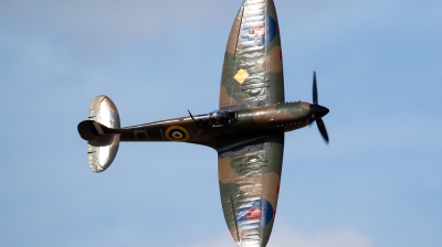 Photo ID 137223 by Andreas Zeitler - Flying-Wings. UK Air Force Supermarine 329 Spitfire IIa, P7350