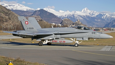 Photo ID 137389 by Niels Roman / VORTEX-images. Switzerland Air Force McDonnell Douglas F A 18C Hornet, J 5019