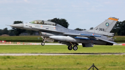 Photo ID 137520 by Richard de Groot. Netherlands Air Force General Dynamics F 16BM Fighting Falcon, J 369