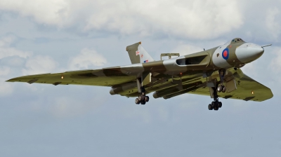 Photo ID 139327 by Chris Albutt. Private Vulcan to the Sky Trust Avro 698 Vulcan B2, G VLCN