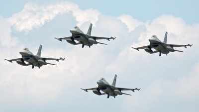 Photo ID 18173 by Sascha Hahn. Italy Air Force General Dynamics F 16A ADF Fighting Falcon, MM7243