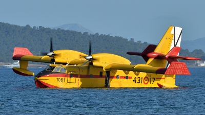 Photo ID 139712 by Lieuwe Hofstra. Spain Air Force Canadair CL 215T, UD 13 17