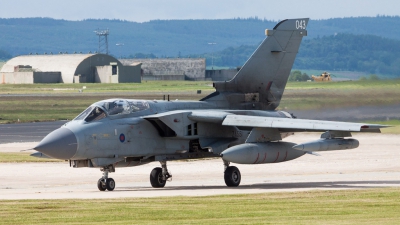 Photo ID 141478 by Doug MacDonald. UK Air Force Panavia Tornado GR1 T, ZA551