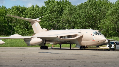 Photo ID 141493 by Chris Albutt. UK Air Force Handley Page Victor K2 HP 80, XM715