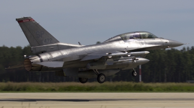 Photo ID 142909 by Piotr Nowak. USA Air Force General Dynamics F 16D Fighting Falcon, 91 0472