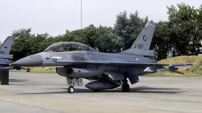 Photo ID 142502 by Joop de Groot. Netherlands Air Force General Dynamics F 16B Fighting Falcon, J 267
