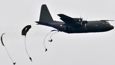 Photo ID 142723 by Sven Zimmermann. Austria Air Force Lockheed C 130K Hercules L 382, 8T CA