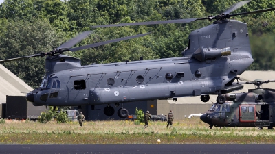 Photo ID 142727 by Mark Broekhans. Netherlands Air Force Boeing Vertol CH 47F Chinook, D 892