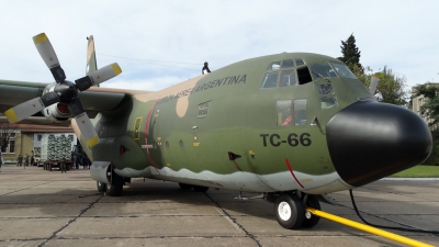 Photo ID 143187 by Martin Kubo. Argentina Air Force Lockheed C 130H Hercules L 382, TC 66