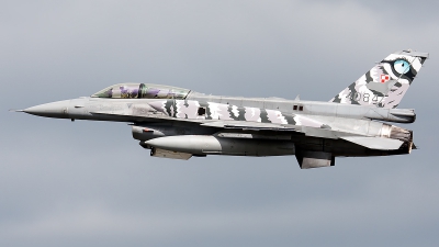 Photo ID 144345 by Walter Van Bel. Poland Air Force General Dynamics F 16D Fighting Falcon, 4084