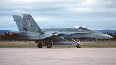 Photo ID 144375 by Arie van Groen. Canada Air Force McDonnell Douglas CF 188A Hornet CF 18A, 188711