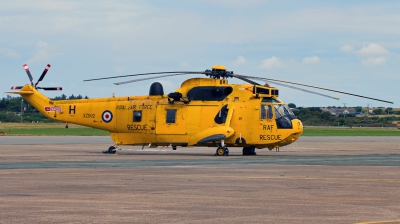 Photo ID 145254 by Chris Albutt. UK Air Force Westland Sea King HAR 3, XZ592