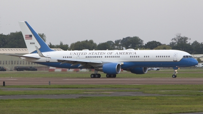 Photo ID 147823 by Tom Gibbons. USA Air Force Boeing C 32A, 09 0016