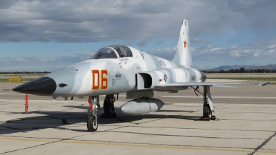 Photo ID 150243 by Gerald Howard. USA Navy Northrop F 5N Tiger II, 761528