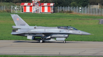 Photo ID 150334 by Milos Ruza. Poland Air Force General Dynamics F 16D Fighting Falcon, 4085